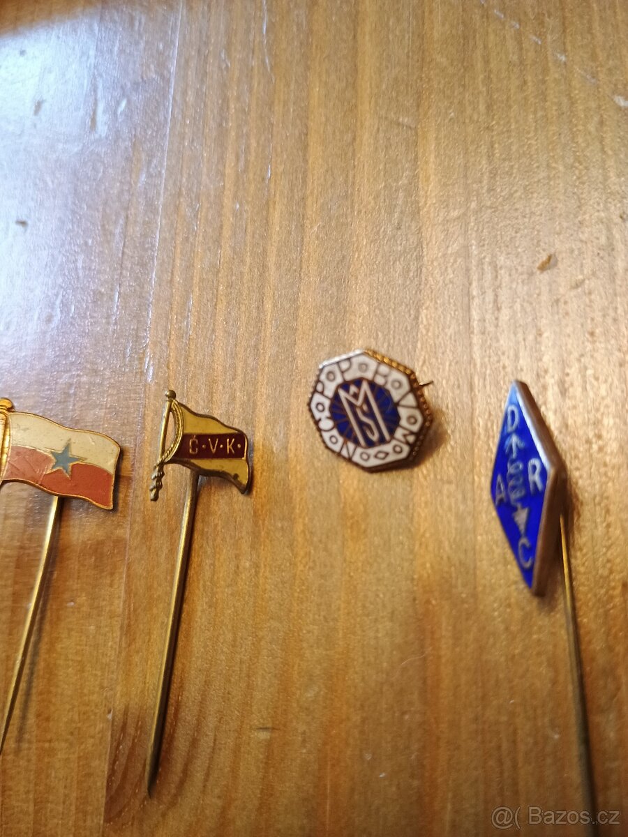 Staré smaltované odznaky - 2