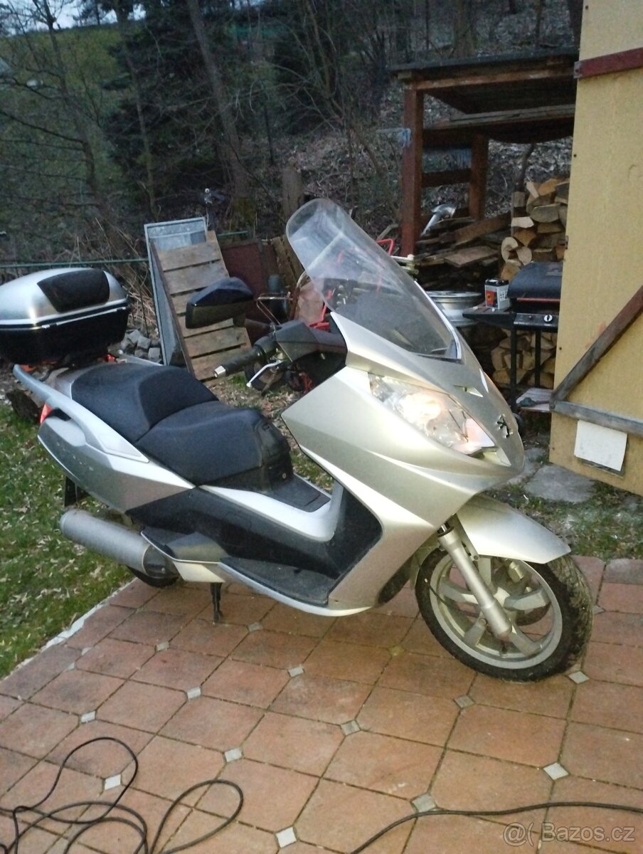 Prodám skútr SATELIS 125 - 2