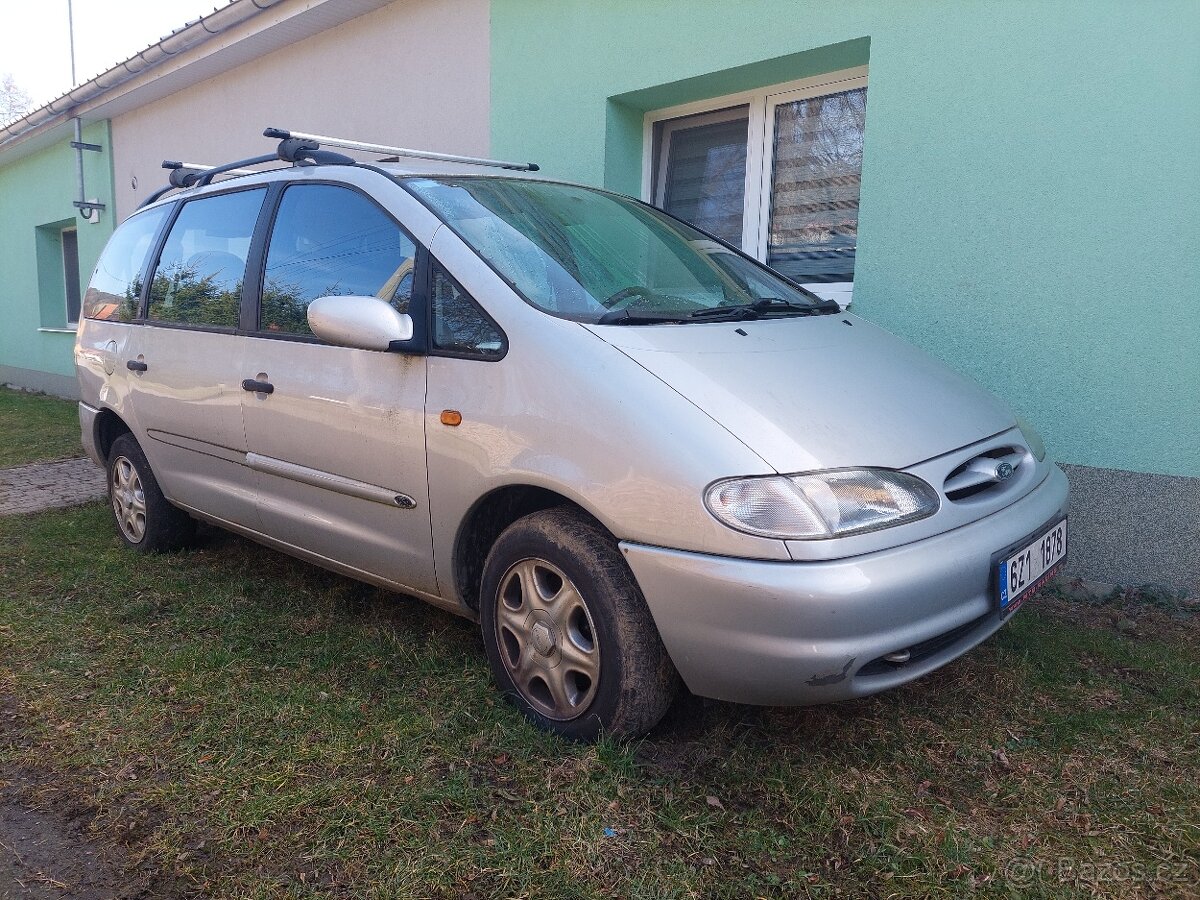 Ford Galaxy 2.0i 7míst - 2
