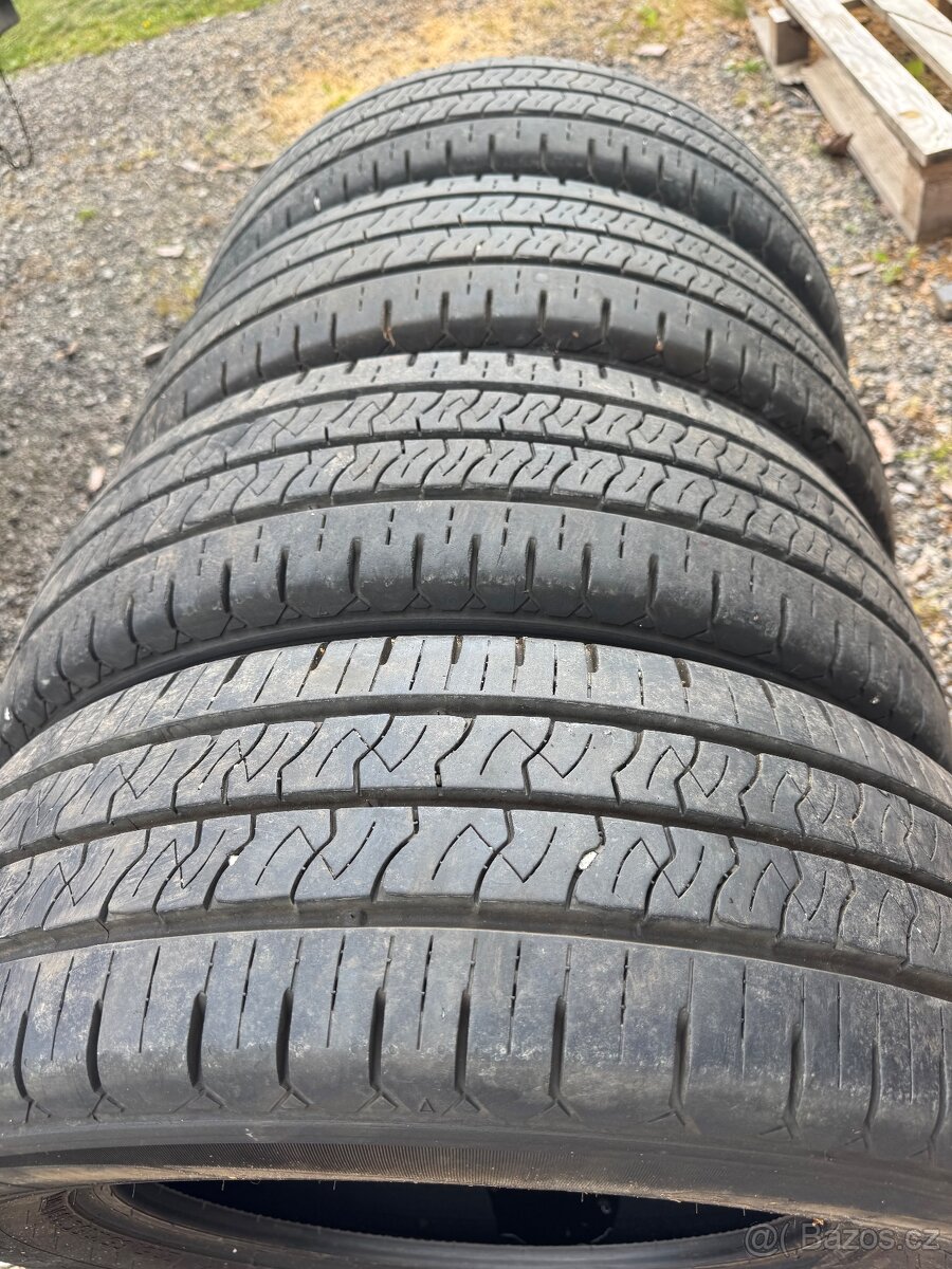 Letní 215/65R16 C Kumho - 2