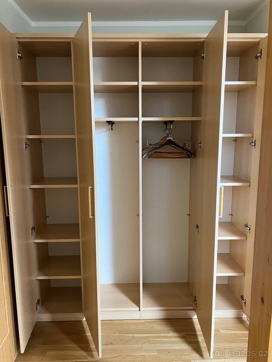 Šatní skříň - 2
