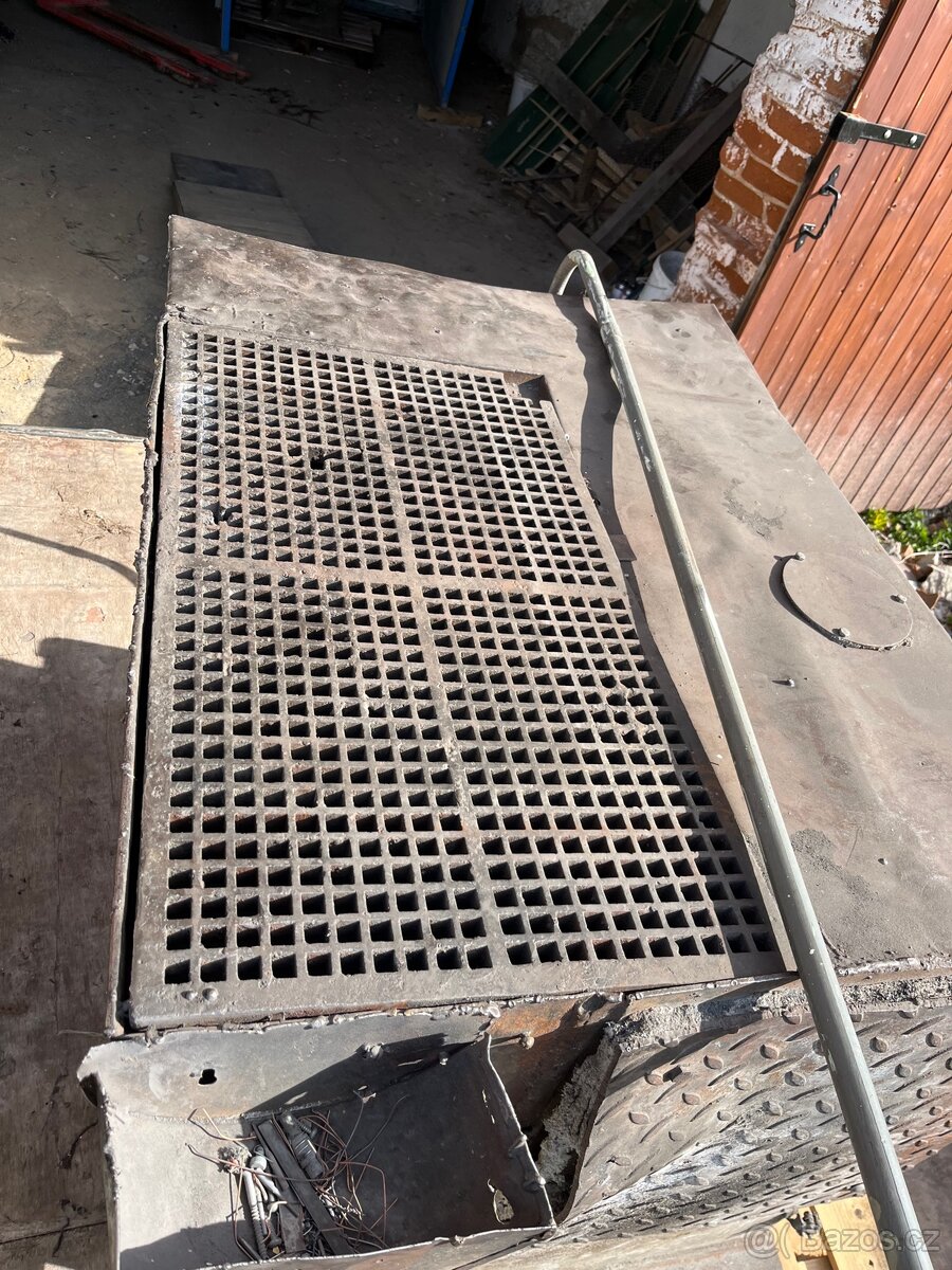 Svářecí stůl s odsáváním - 2