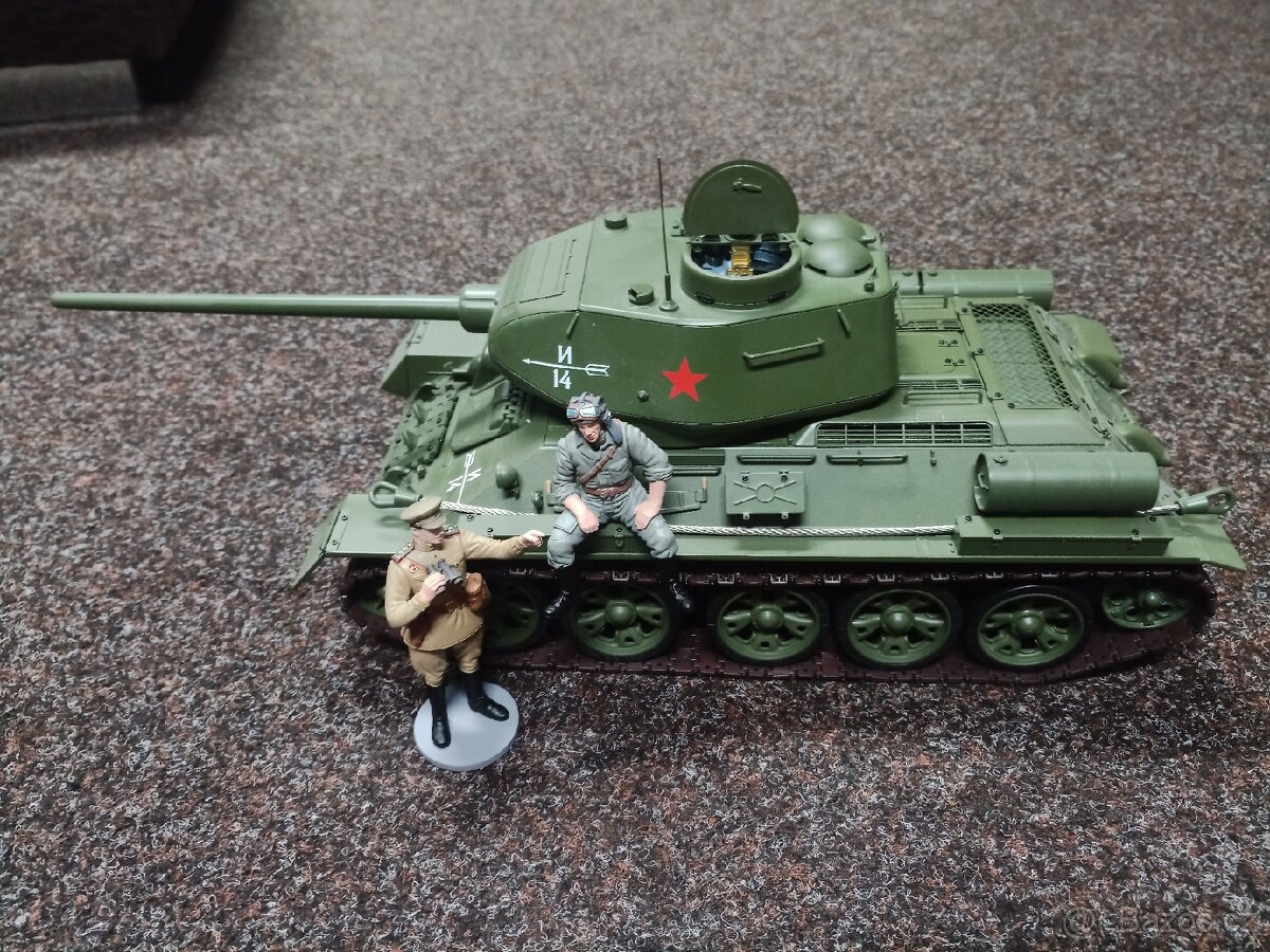Tank T-34 - 2