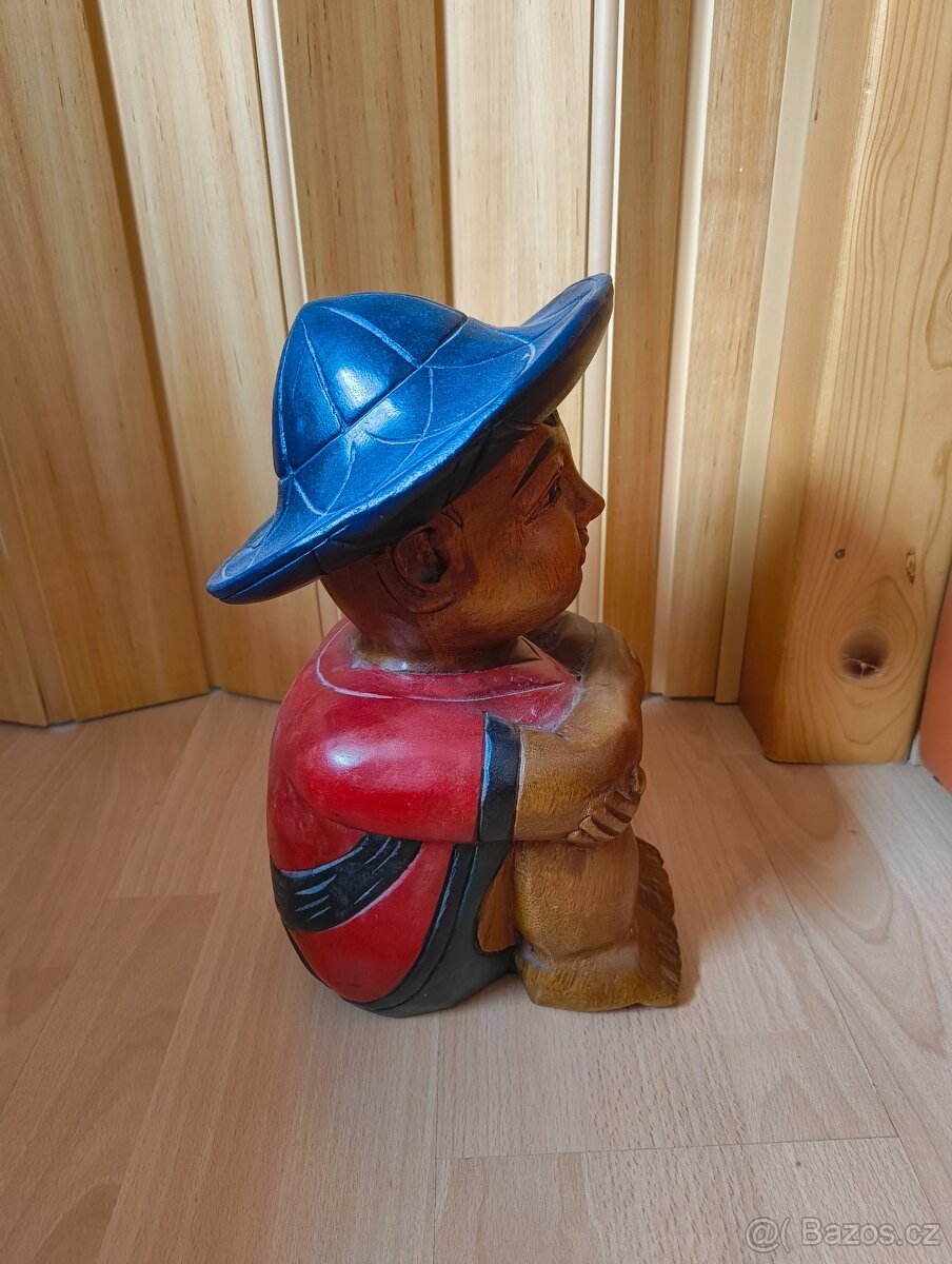 Dřevěná figura - 2