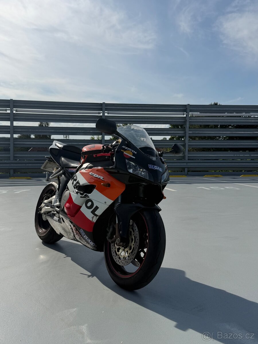 Honda CBR 1000RR Fireblade - 2