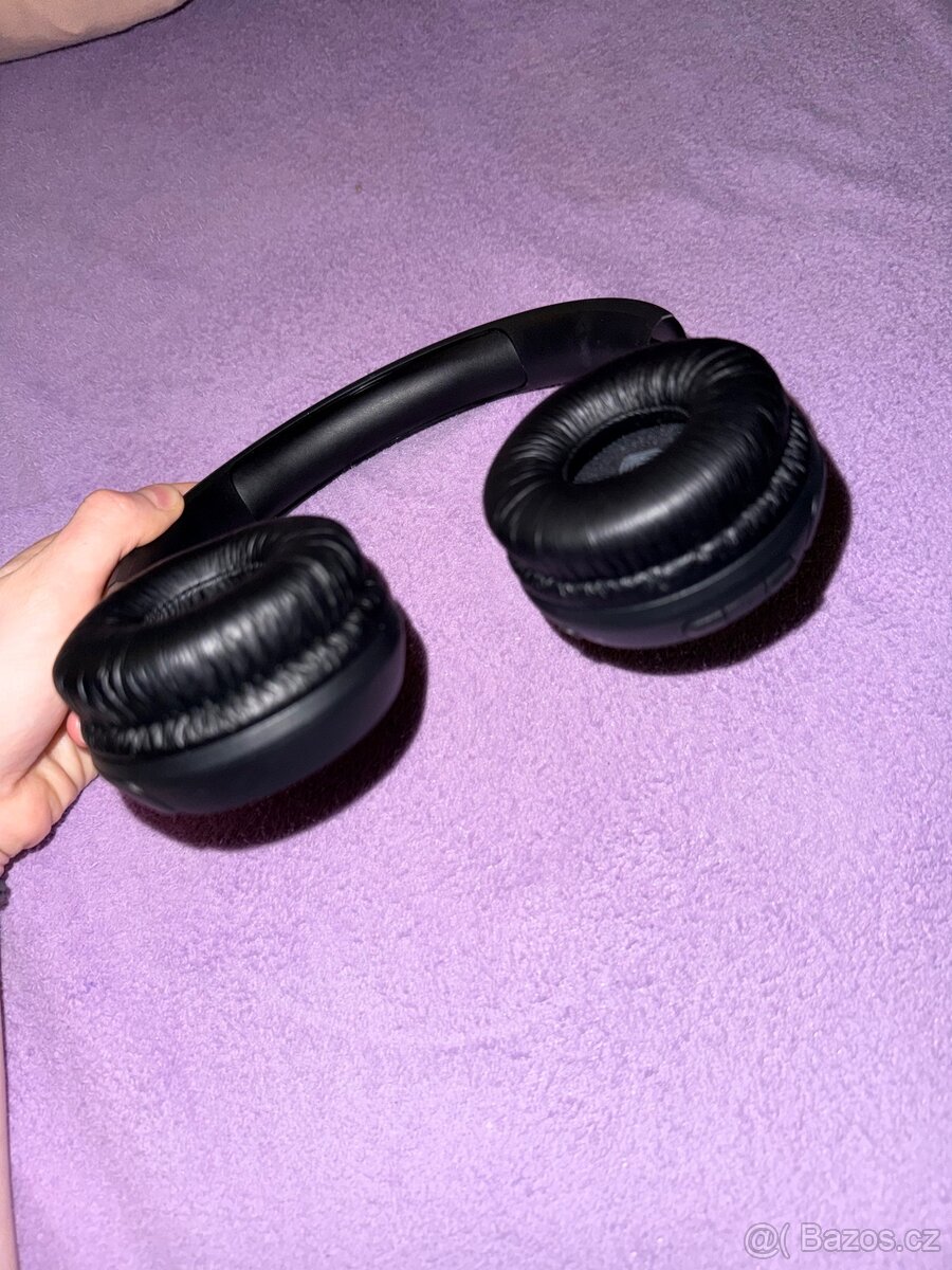 JBL sluchátka - 2