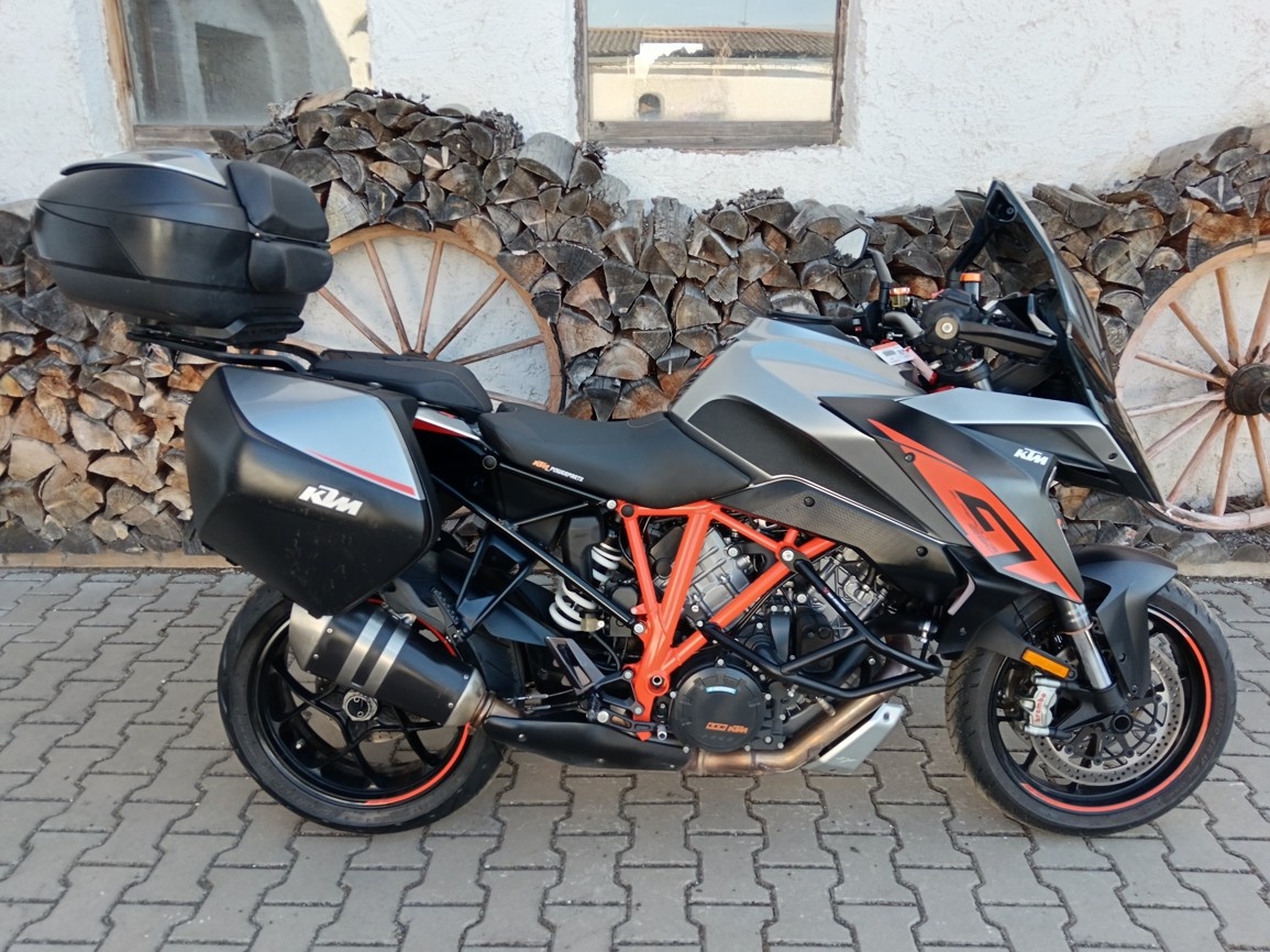 KTM 1290 SUPER DUKE GT - 2