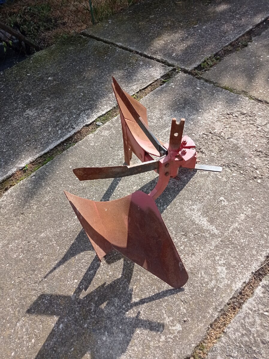 VARI pluh obracák - 2