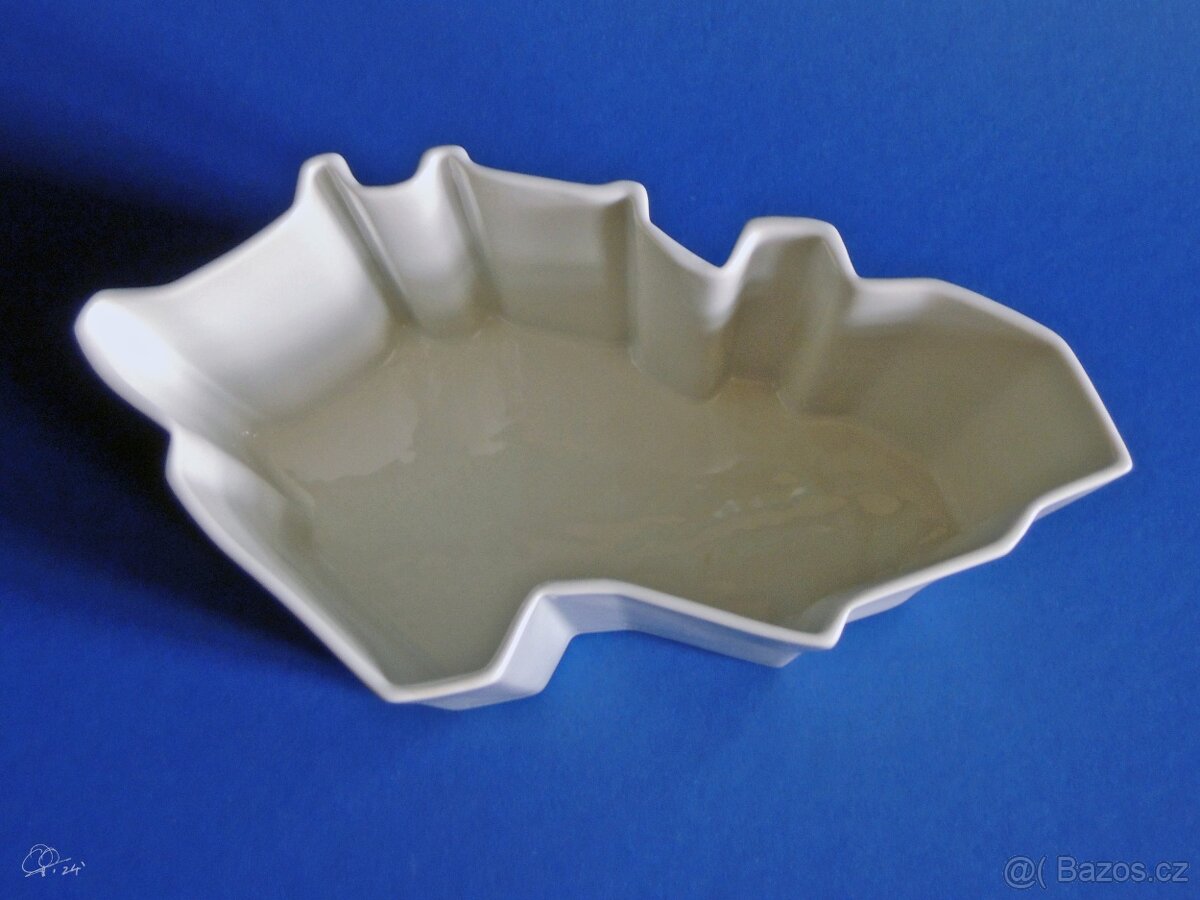 Porcelánová mísa Republika, design Maxim Velčovský - 2