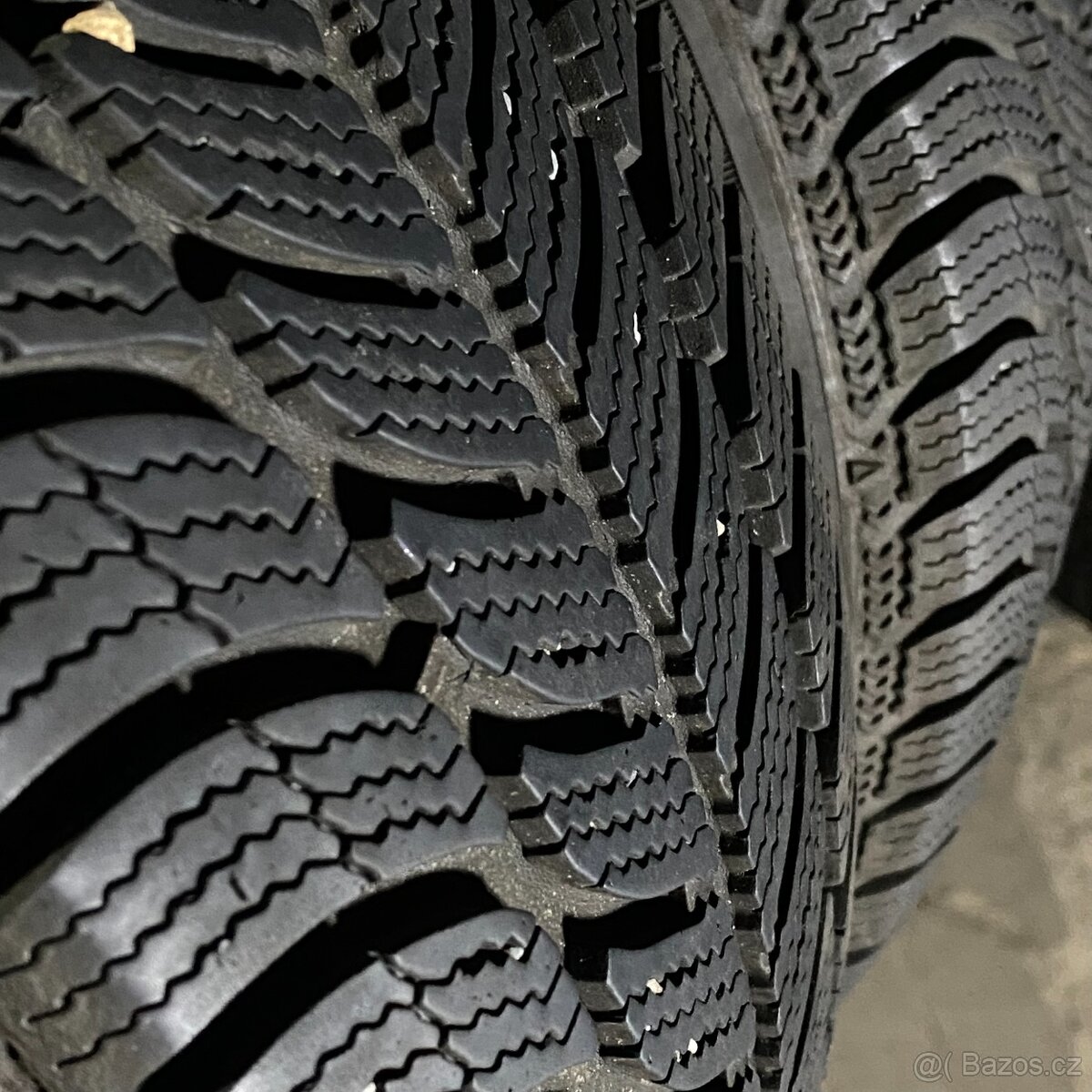 Zimní pneu 185/60 R15 84T Sava 6,5mm - 2