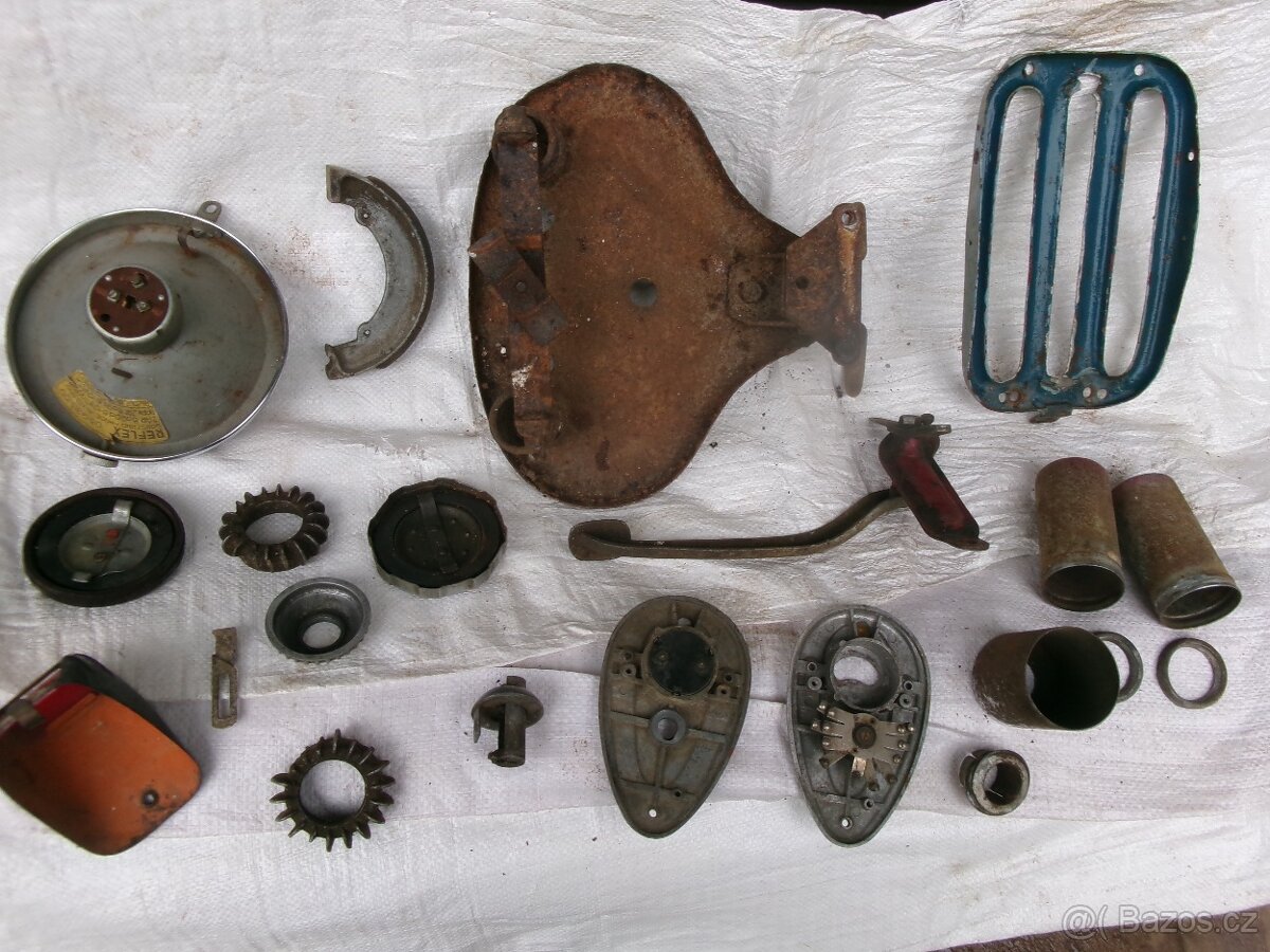 prodám různé díly na moto. Kostra na moto Jawa-ČZ 175, typ 3 - 2