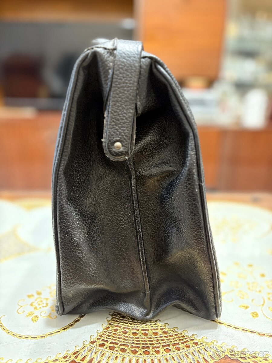 Kožená brašna - zachovalá - 2