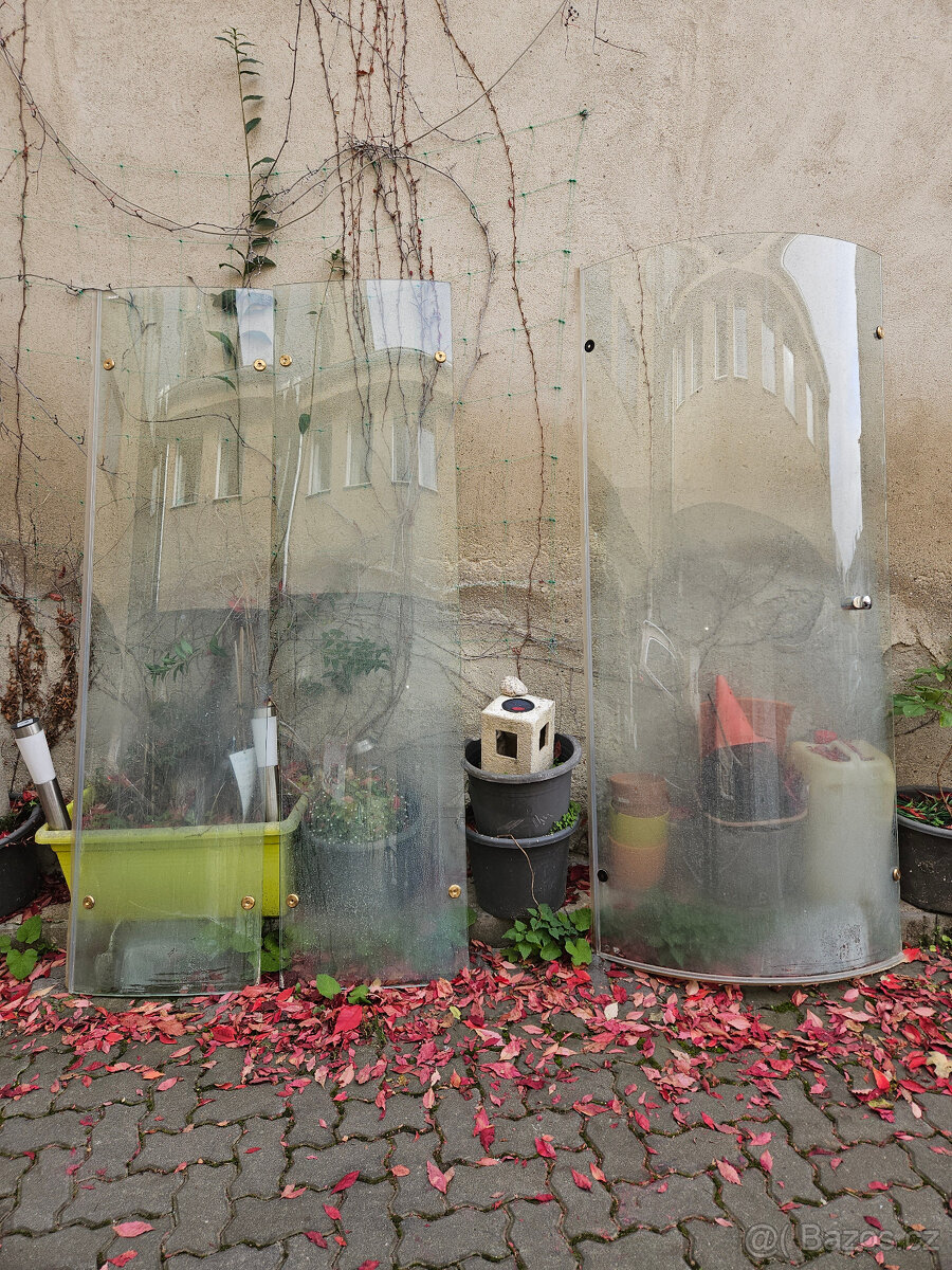 Zástěny, skleněná zástěna, plastová zástěna - 2