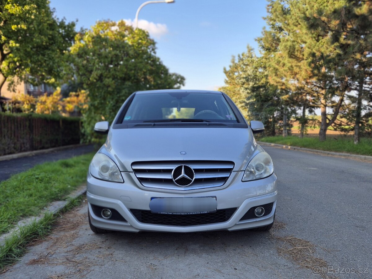 Mercedes-Benz B180 80kW Klima Tažné Facelift - 2