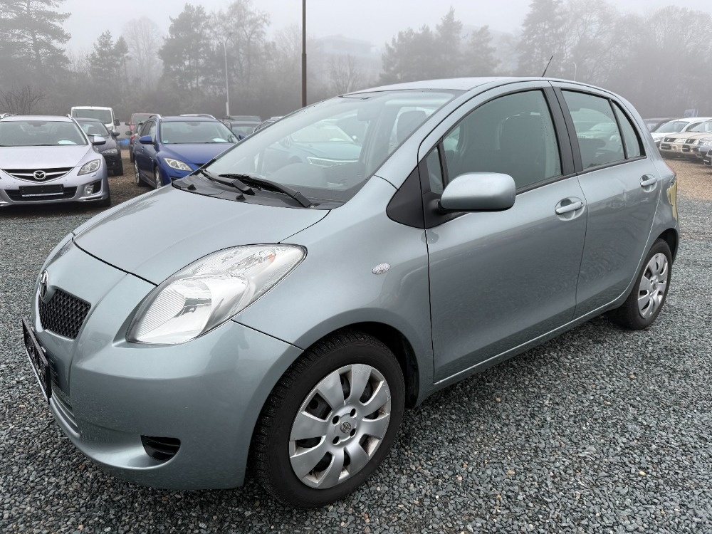 Toyota Yaris 1.3 VVT-i 64kW Automat - 2