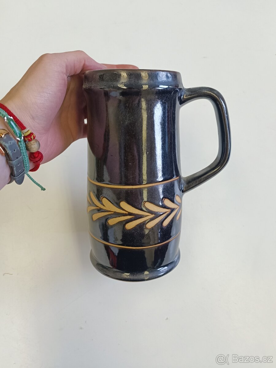 Keramický půllitr s uchem – tmavě hnědá glazura - 2