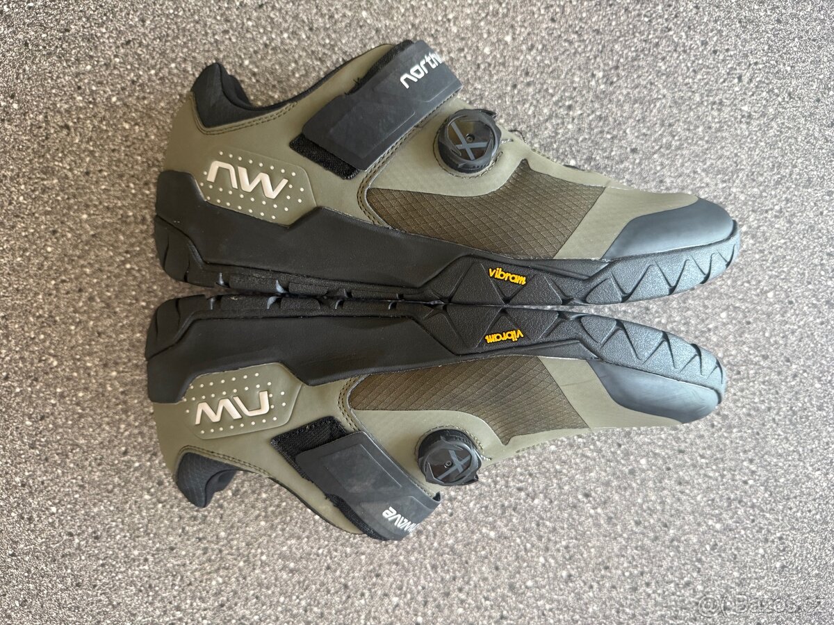 Silnični a boty na kolo - 2