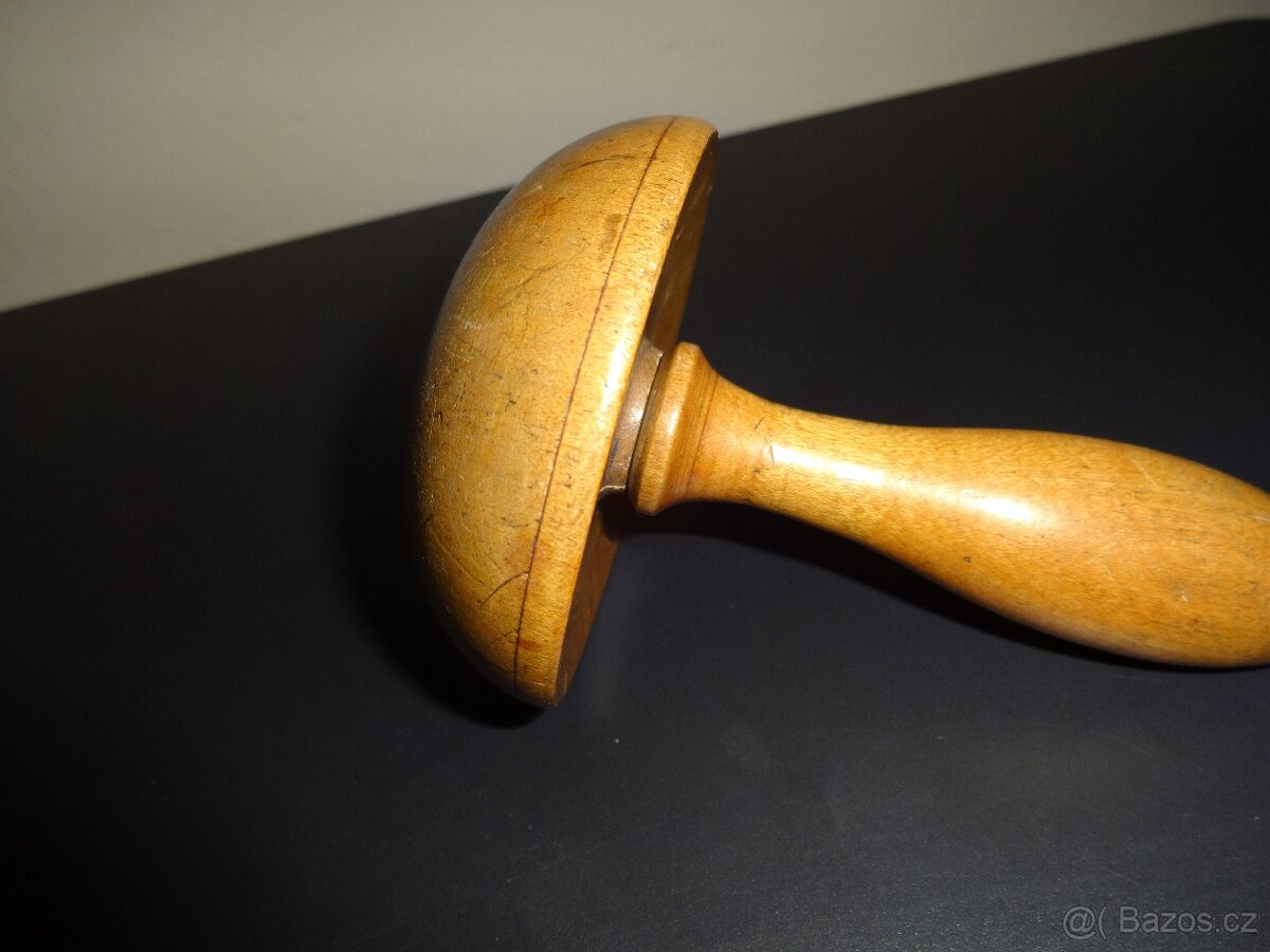 Hřibek a strojky - 2