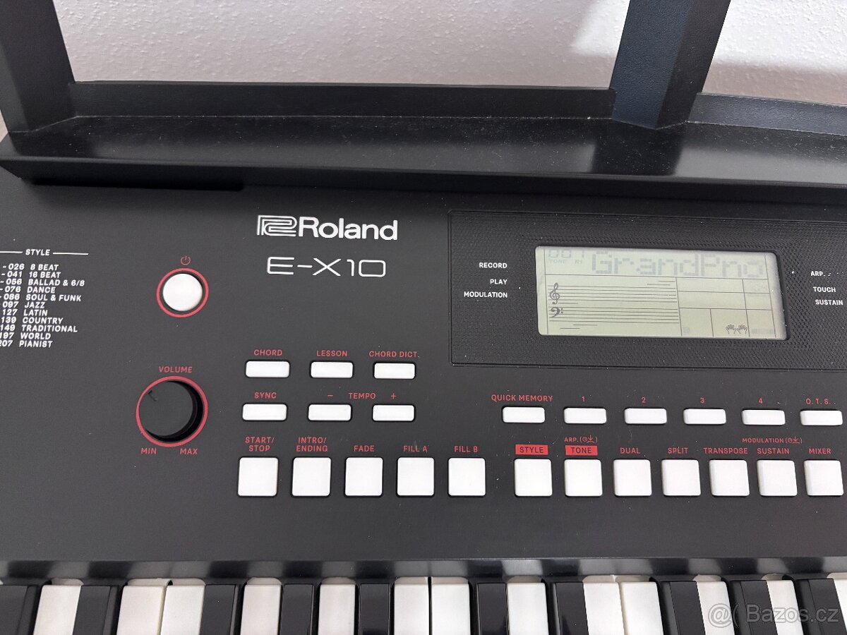 ROLAND E-X10+vybavení - 2