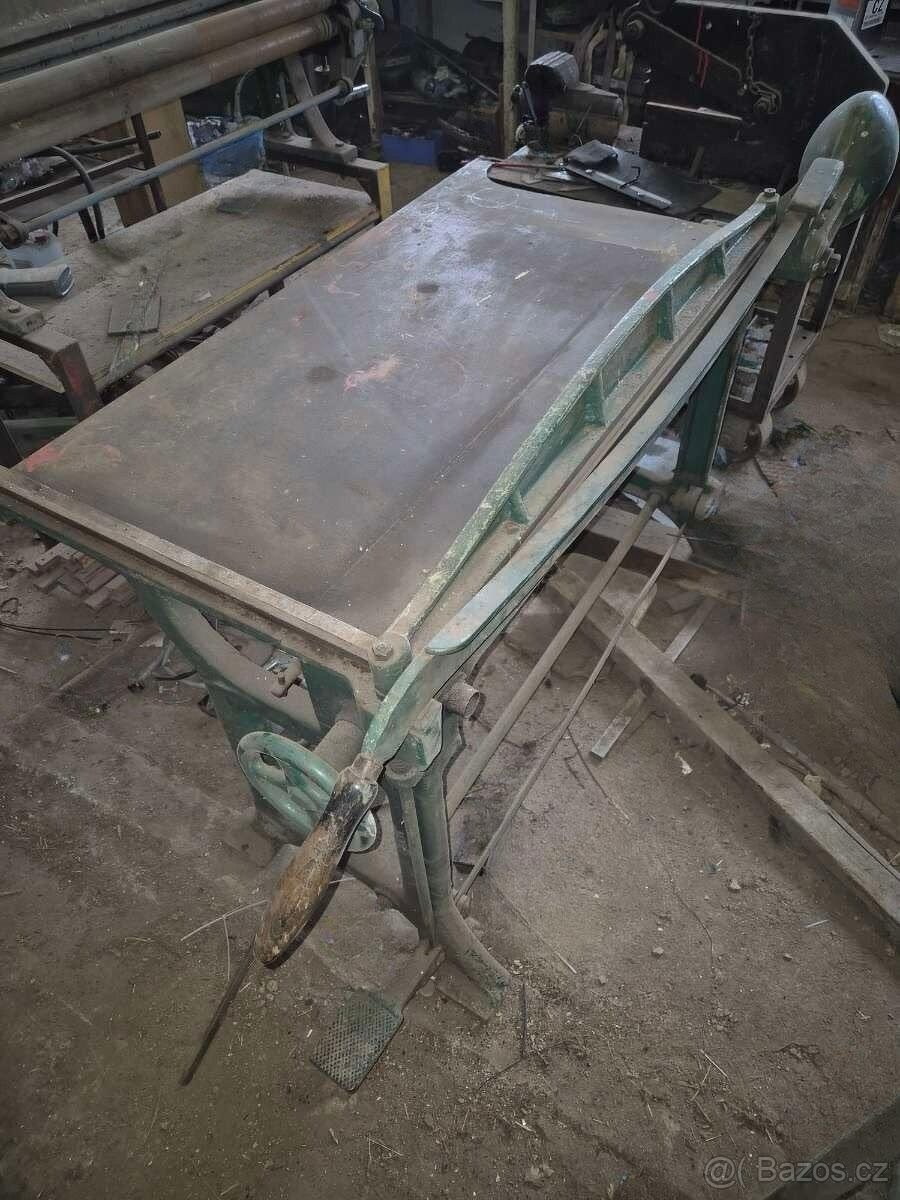 Tabulové pákové nůžky - 2