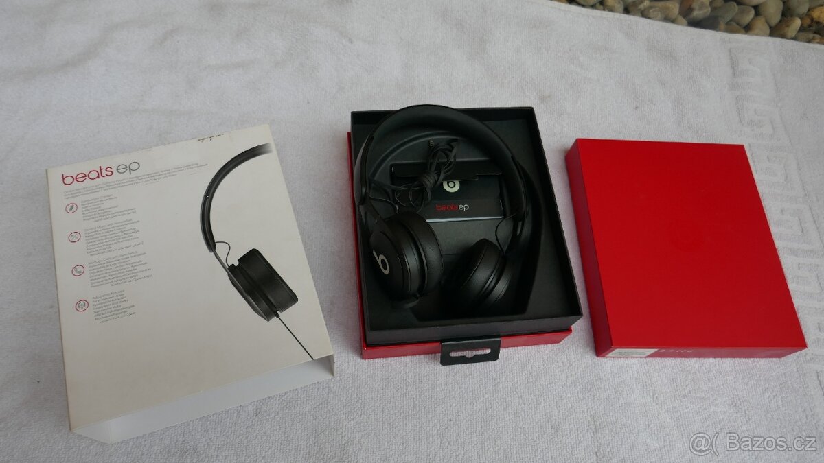 Beats EP černá//AKG Y500 - 2