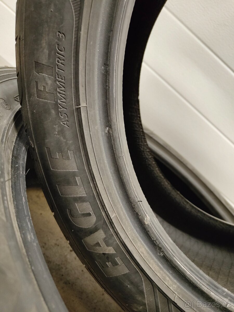 Letní pneu 235/45 R18 - 2