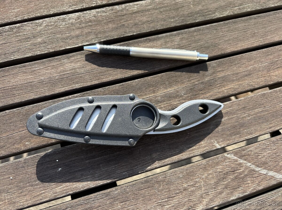 Krátký nůž s očkem - 2