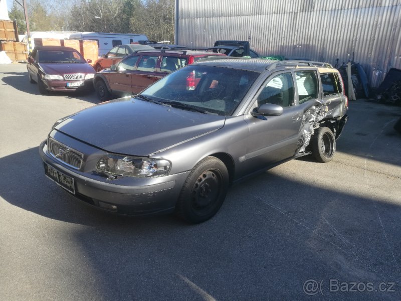 Volvo V70II 2004 2,5T AWD 154kw ND - 2
