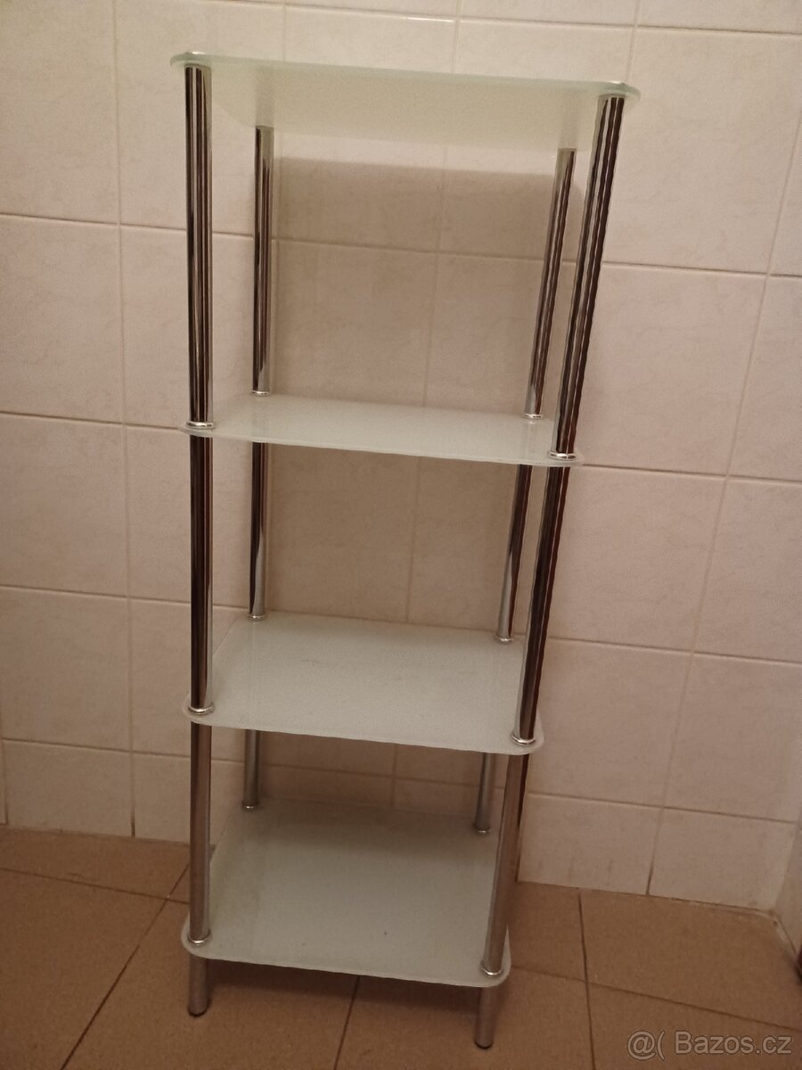 Skleněná 3 patrová police - 2