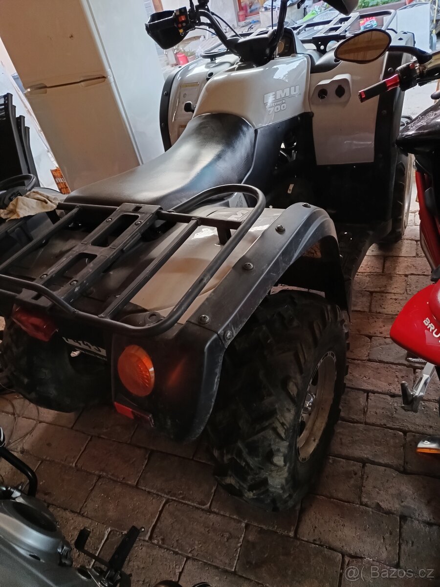 Emu 700