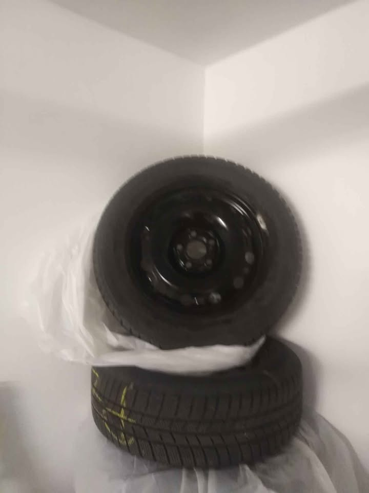 185/60/15zimní i s disky fabia iii,rapid - 2