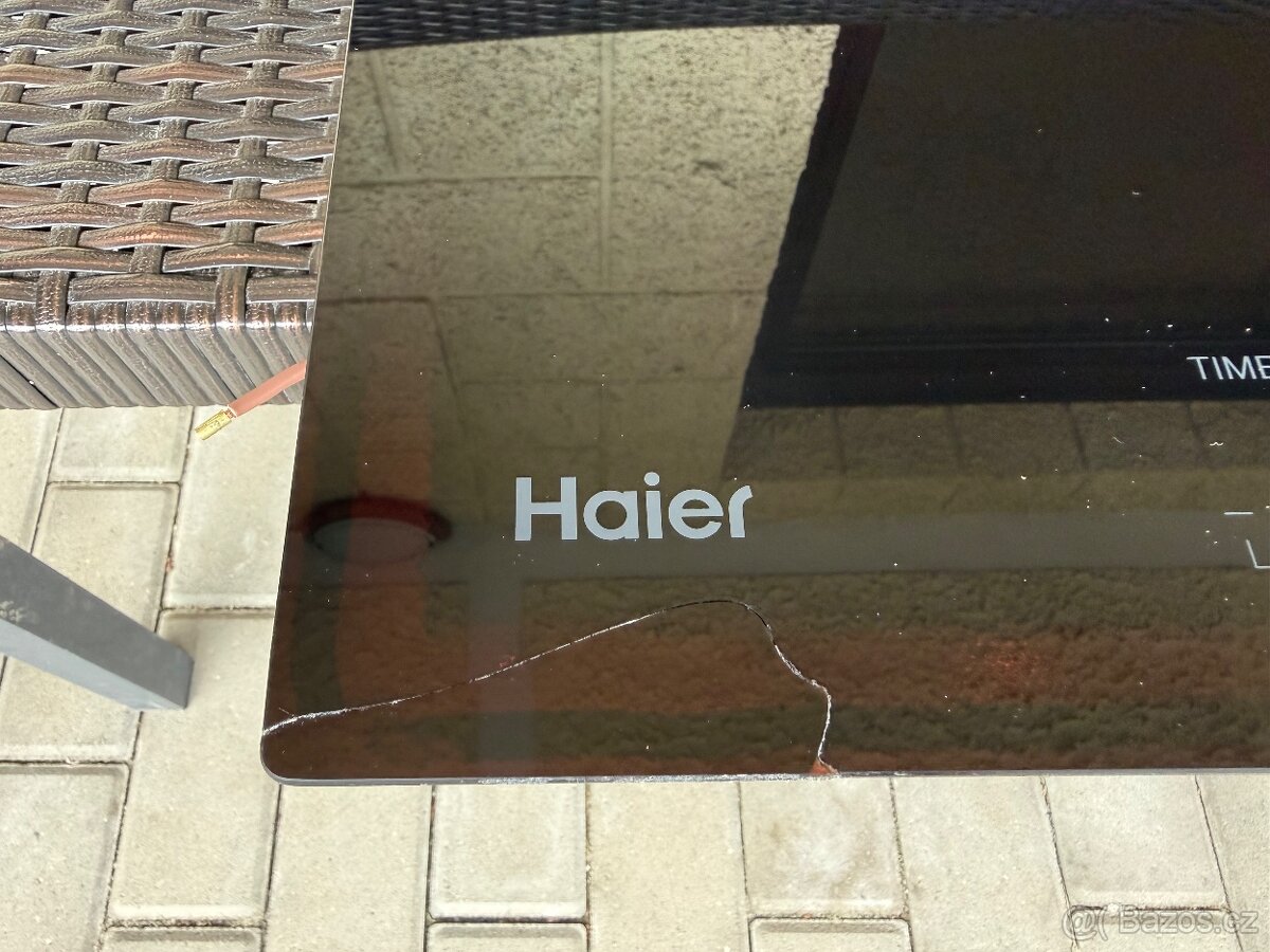 Sklokeramická varná deska Haier Series 4 HAH64EXCP černá - 2