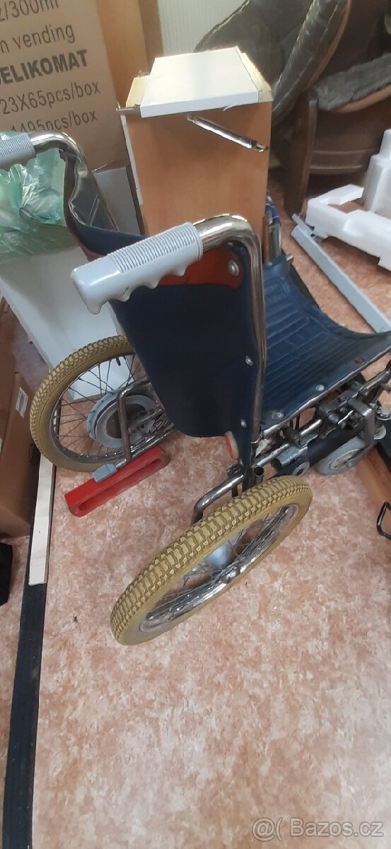Prodám starší elektrický vozik pro invalidy - 2
