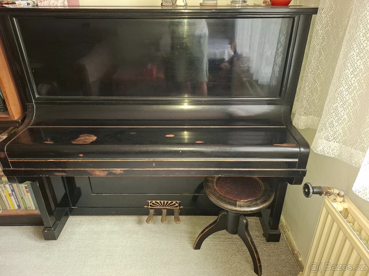 Pianino Dalibor + nastavitelná židlička - 2