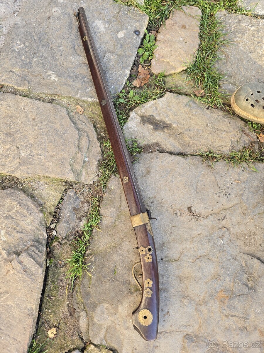 STAROŽITNÁ JAPONSKÁ PUŠKA GENERALA - SAMURAI - 2