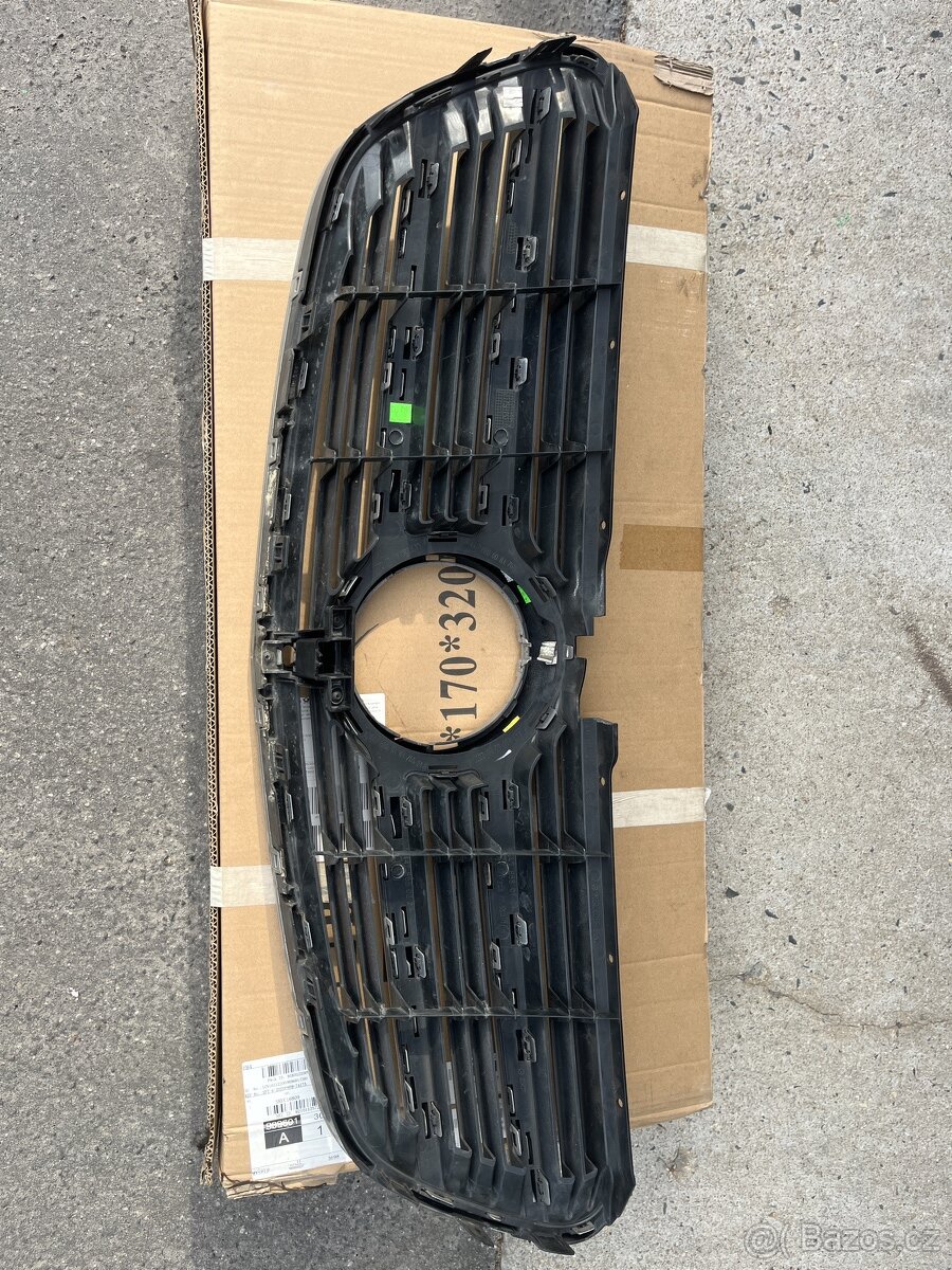 MASKA MERCEDES V447 - 2