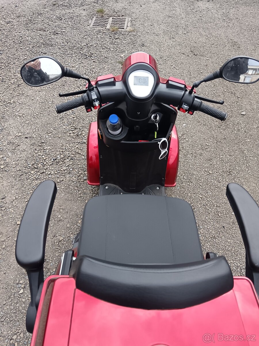 Elektrický 4 kolový vozík - 2