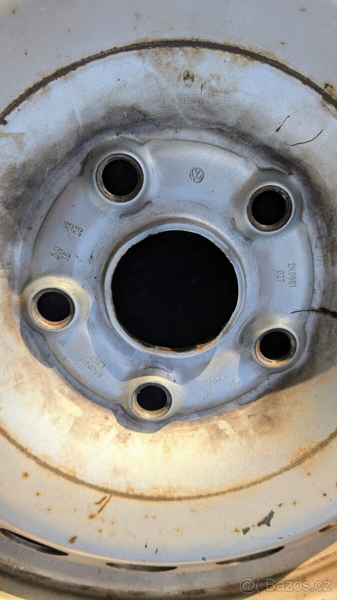 VW ocelové disky 15" + starší pneu - 2