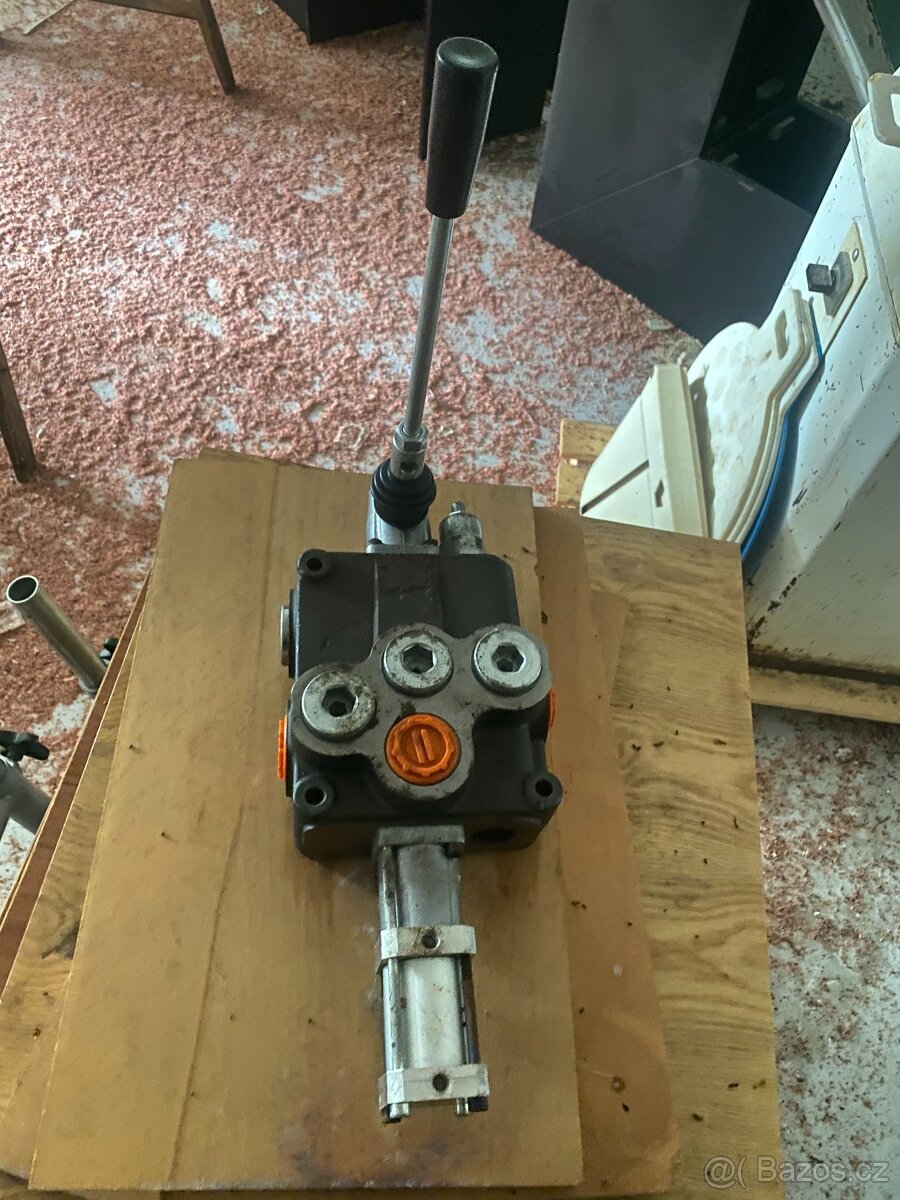 hydraulický rozdělovač Snížena cena - 2