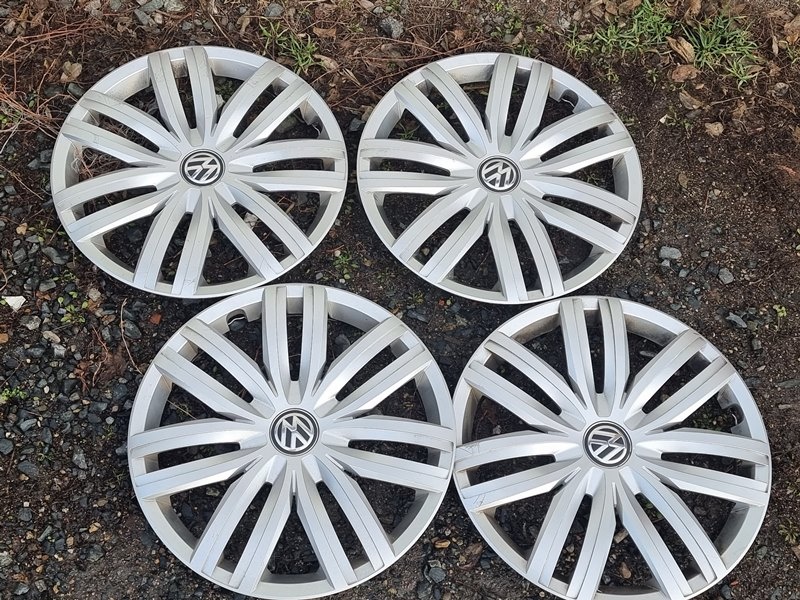 Originální sada 16“ poklic VW - 2