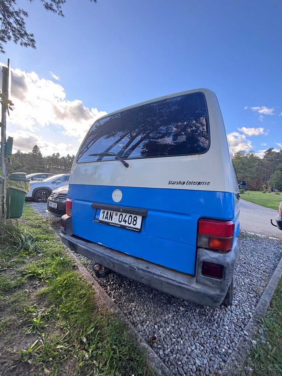 VW Transporter 2.4D SYNCRO - 2