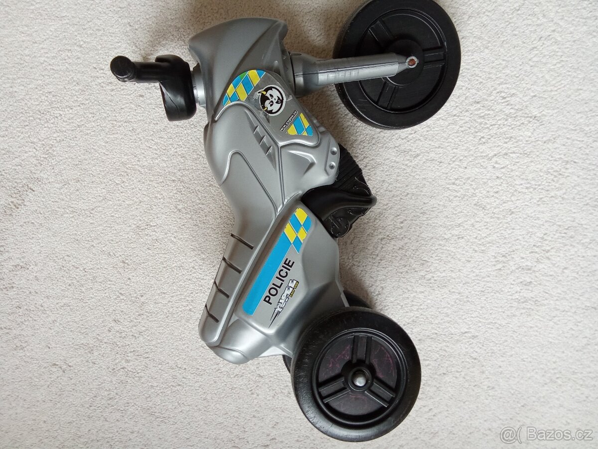 Prodám odrážedlo motorku, uspávající berušku a nákupní vozík - 2