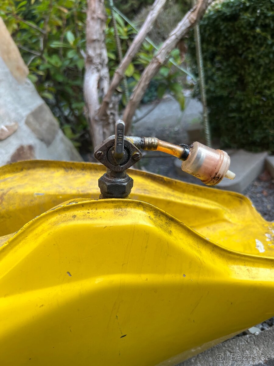 Nádrž gilera rx 125 - 2