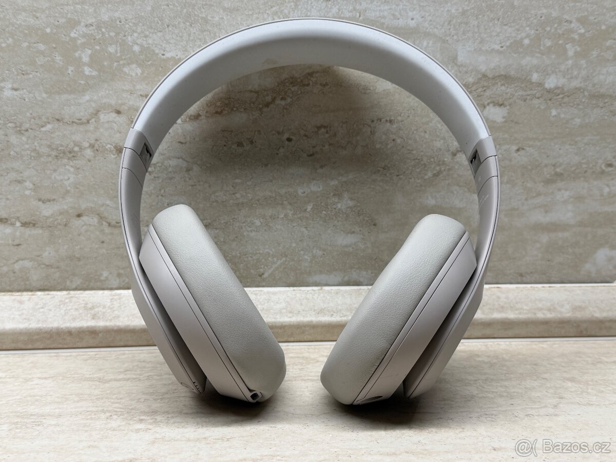 Beats Studio Pro Cream - 2