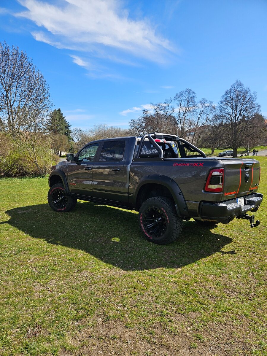 Ram 1500 5.7hemi - 2