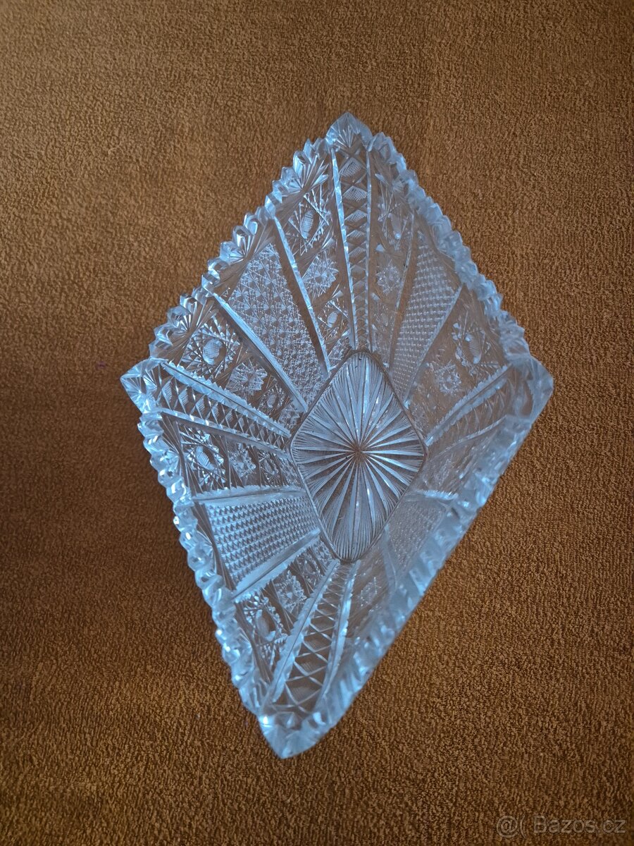 Mísa z broušeného skla - 2
