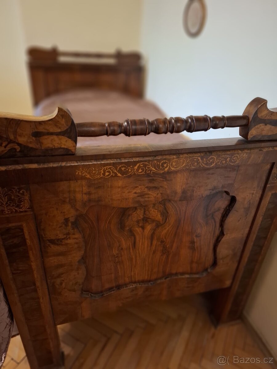 Postel ve stylu Biedermeier - 2