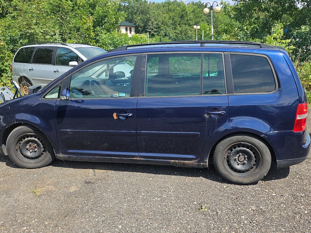 Volkswagen Touran - 2