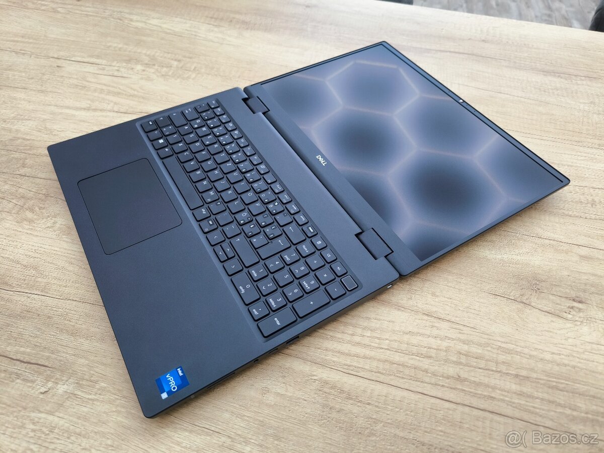 Dell Precision 7670 Workstation / i7 / 32GB DDR5 / RTX 16GB - 2