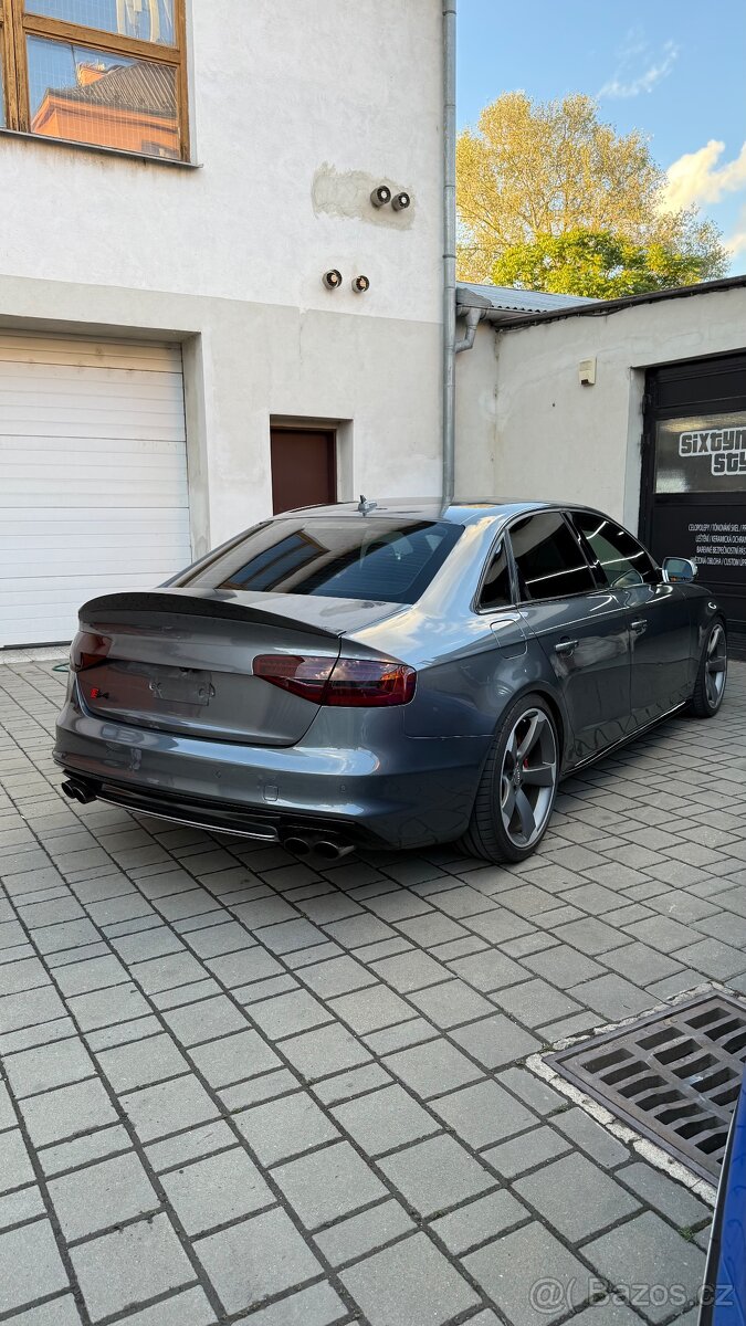 AUDI S4 b8.5 - 2